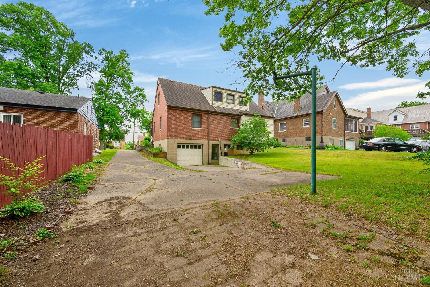 3270 Renfro Avenue Cincinnati, OH 45211 - Photo 36 of 49