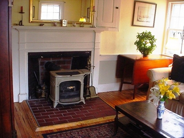 556 Main Street Boxford, MA 01921 - Photo 3 of 19