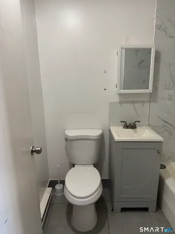 $1,400 | 356 Franklin Avenue, Unit B1, Hartford, CT 06114