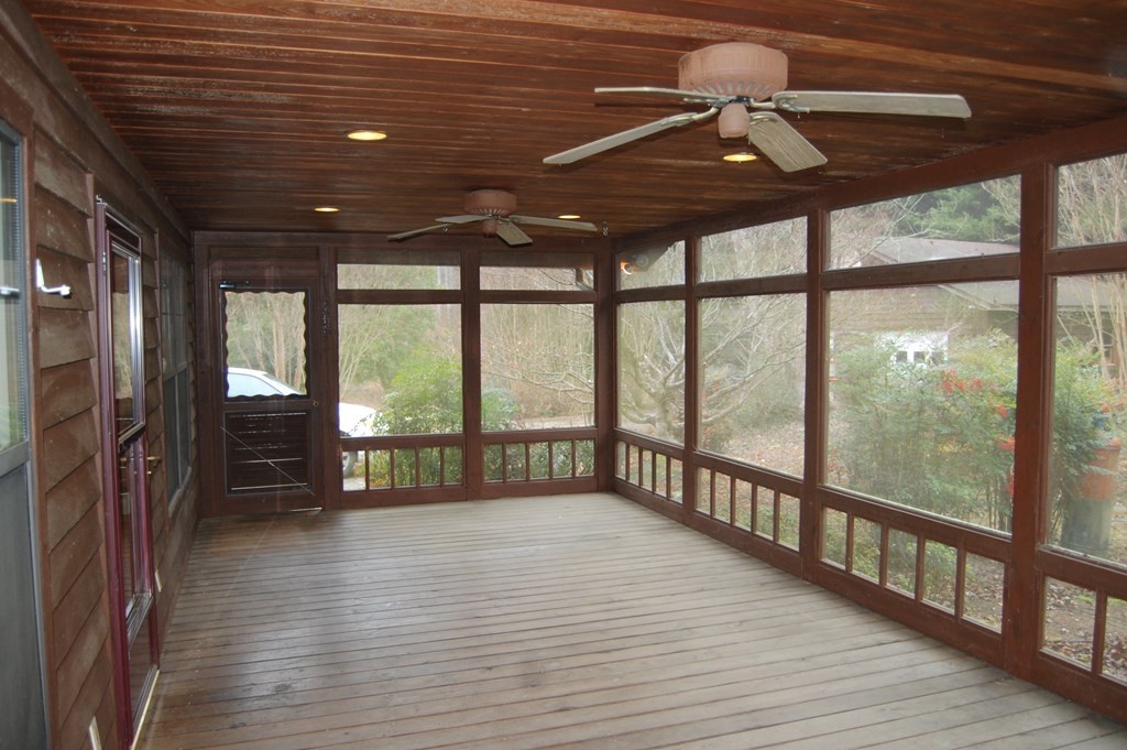 937 County Road 181 Decatur, TN 37322 - Photo 21 of 52 a view of empty room with wooden floor