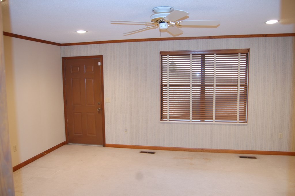 937 County Road 181 Decatur, TN 37322 - Photo 26 of 52 an empty room with a window