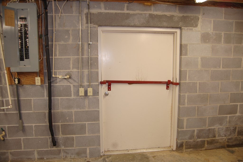937 County Road 181 Decatur, TN 37322 - Photo 40 of 52 a bathroom with a shower