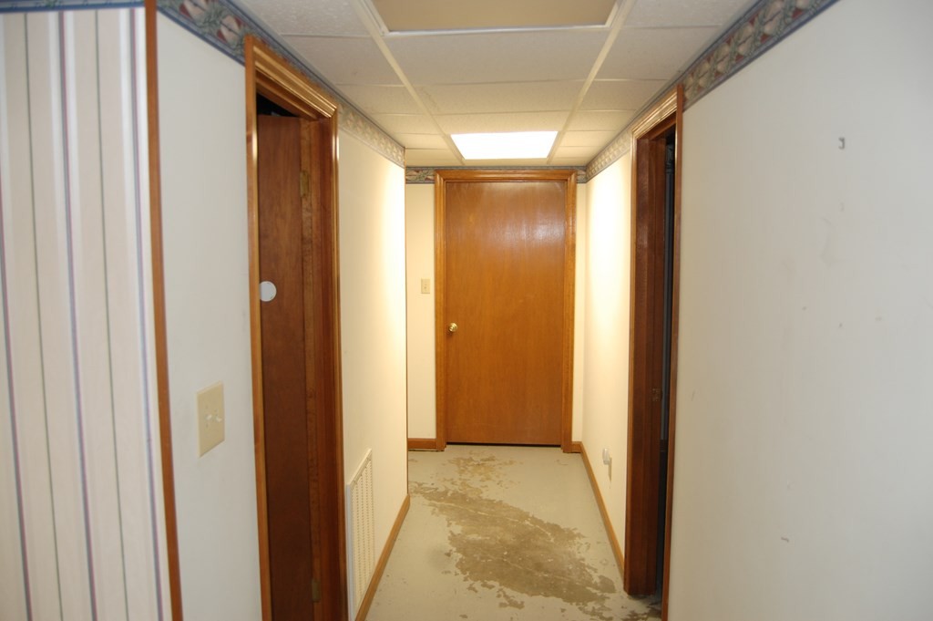 937 County Road 181 Decatur, TN 37322 - Photo 46 of 52 a view of a hallway