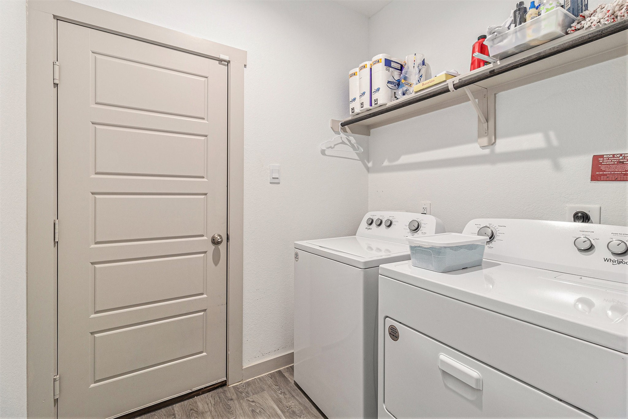 12823 Tokenhouse Lane Houston, TX 77047 - Photo 15 of 37 a utility room with dryer and washer