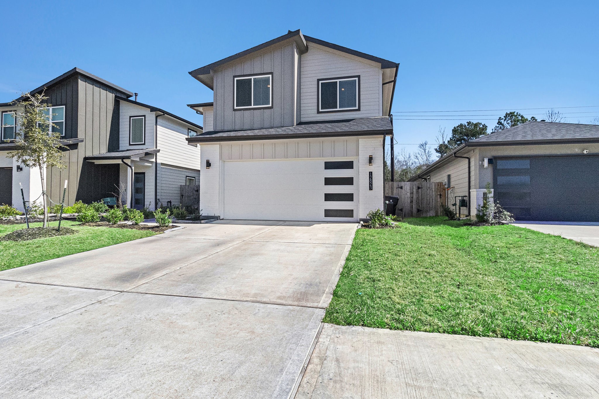 12823 Tokenhouse Lane Houston, TX 77047 - Photo 28 of 37 a house view with backyard space