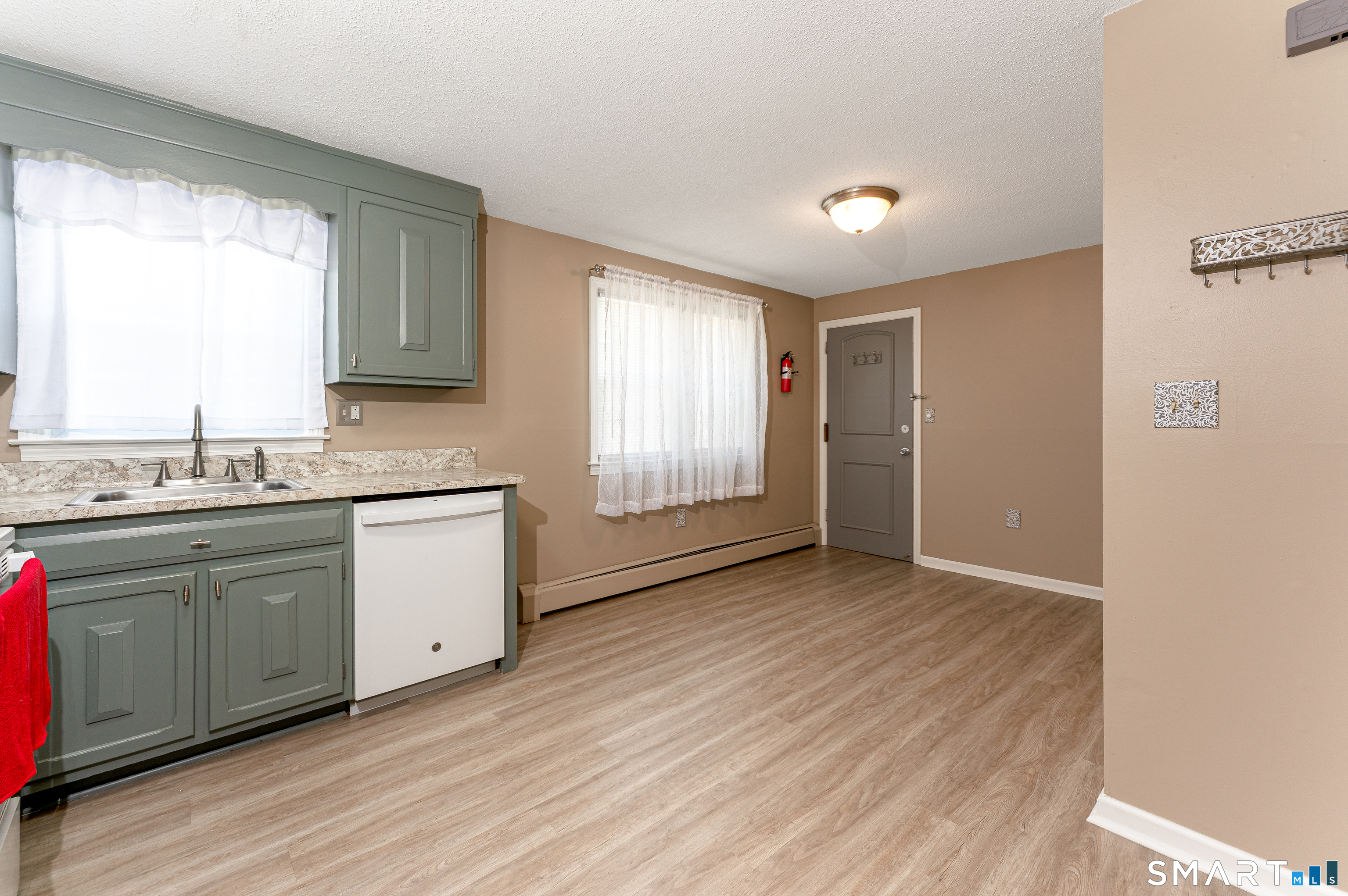 201 Regan Road, Unit 23B Vernon, CT 06066 - Photo 11 of 25