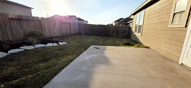 $2,400 | 6730 Dayridge Lane, Houston, TX 77048