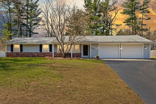 $554,000 | 17 Francine Road, Raynham, MA 02767
