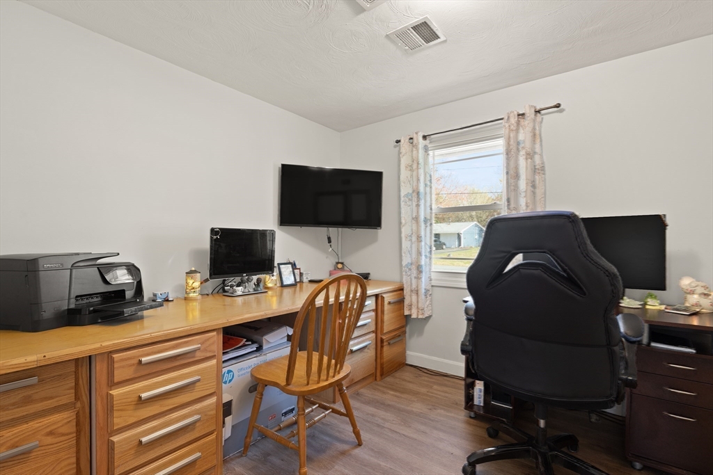 17 Francine Road Raynham, MA 02767 - Photo 12 of 17