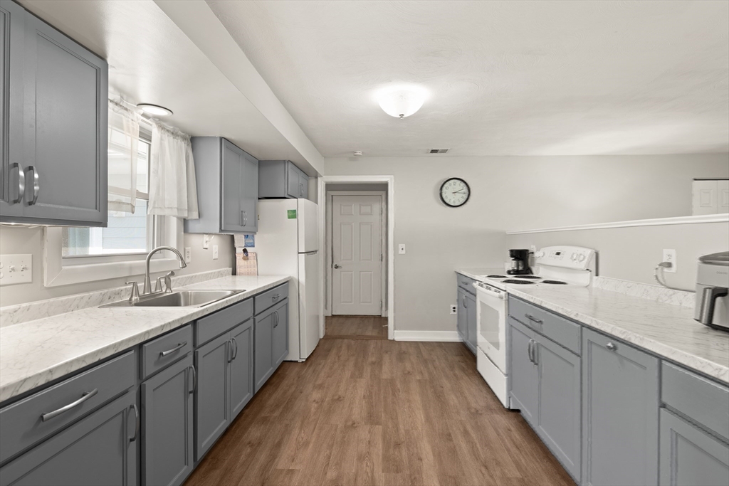 17 Francine Road Raynham, MA 02767 - Photo 2 of 17