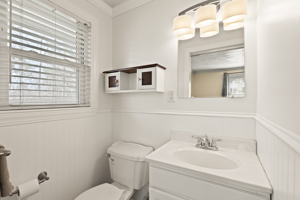 17 Francine Road Raynham, MA 02767 - Photo 9 of 17