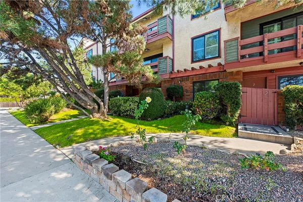 $2,500 | 4524 Tujunga Avenue, Unit 4, North Hollywood, CA 91602