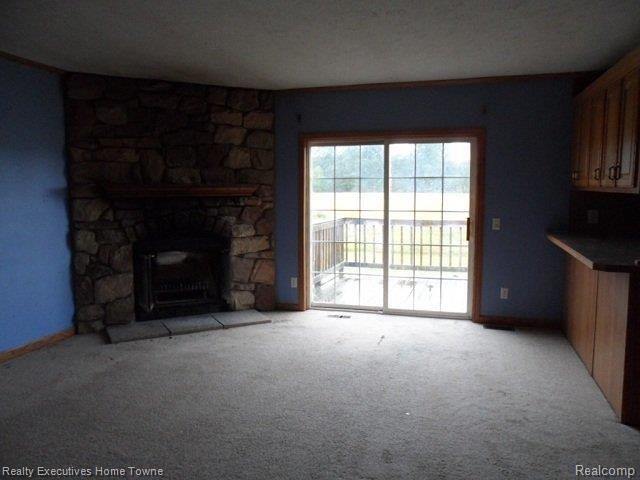 7841 Kilburn Road Jeddo, MI 48032 - Photo 13 of 23 261-930768Familyroom.JPG