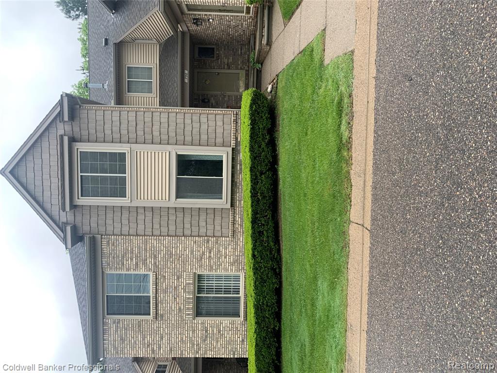 758 South Milford Road Milford, MI 48381 - Photo 1 of 19 Gallery Image 1