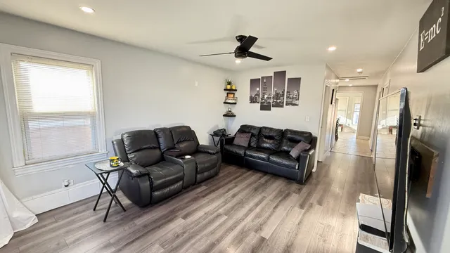 $277,500 | 1818 North 38th Avenue, Stone Park, IL 60165