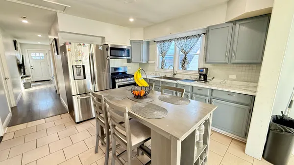 $269,000 | 1818 North 38th Avenue, Stone Park, IL 60165