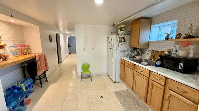 $277,500 | 1818 North 38th Avenue, Stone Park, IL 60165