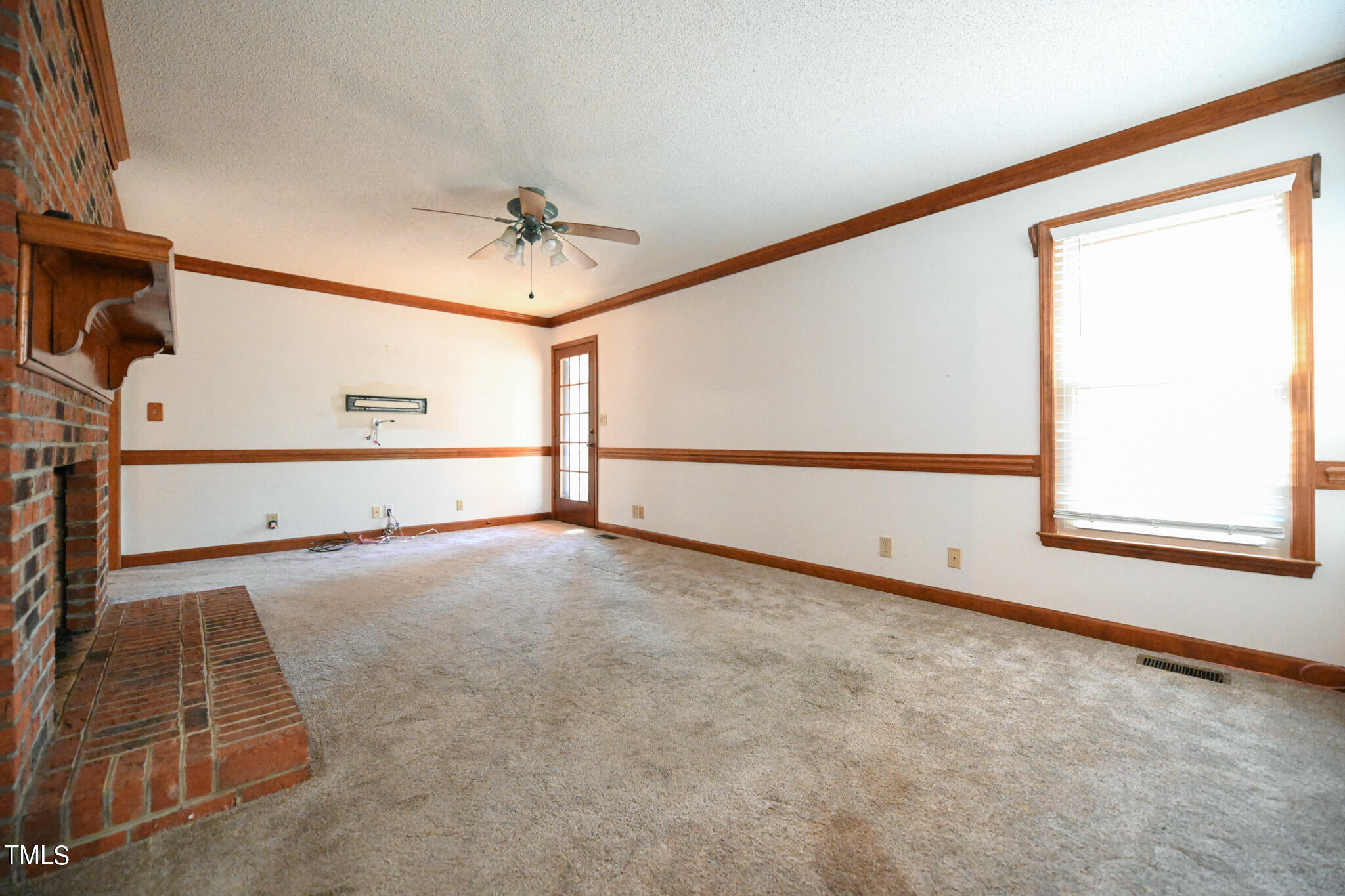 1609 Spennymore Road Raleigh, NC 27603 - Photo 7 of 37 005