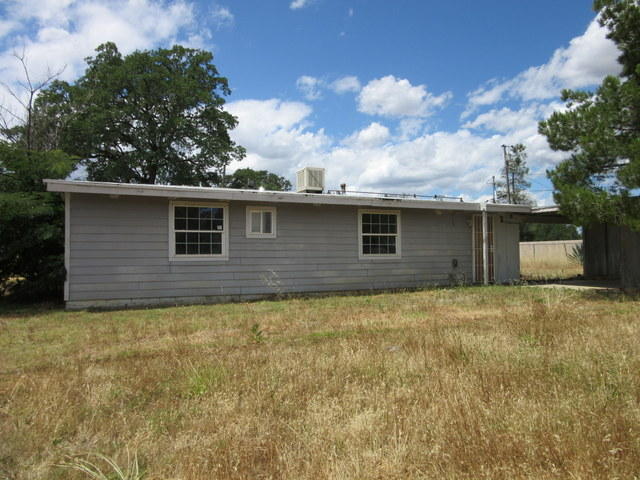 10191 Frazier Road Redding, CA 96003 - Photo 9 of 21 IMG_2078