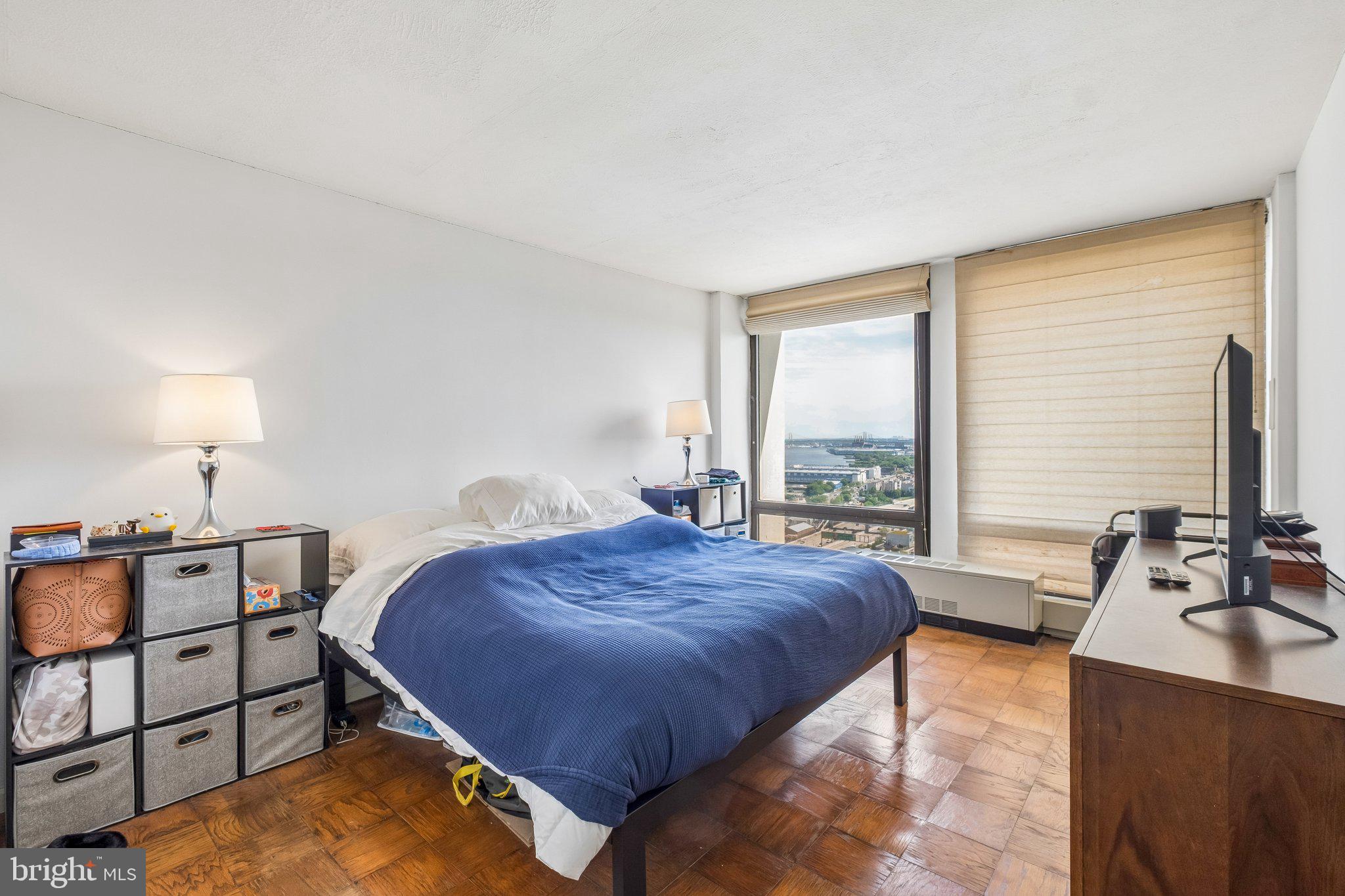 220 Locust Street, Unit 24FS Philadelphia, PA 19106 - Photo 7 of 17