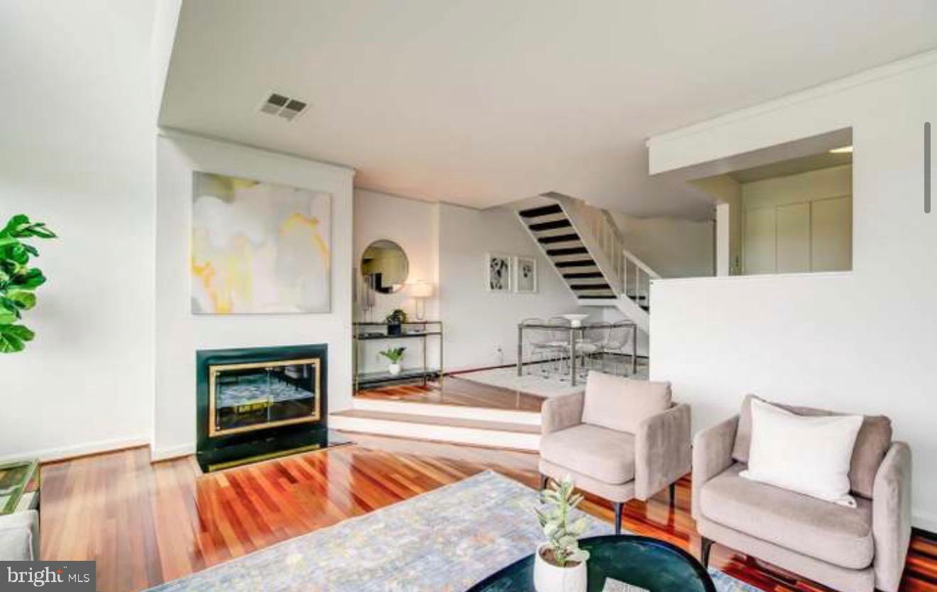 2501 M Street Northwest, Unit 722 Washington, DC 20037 - Photo 5 of 23 Modern elegance in a bright, airy space.