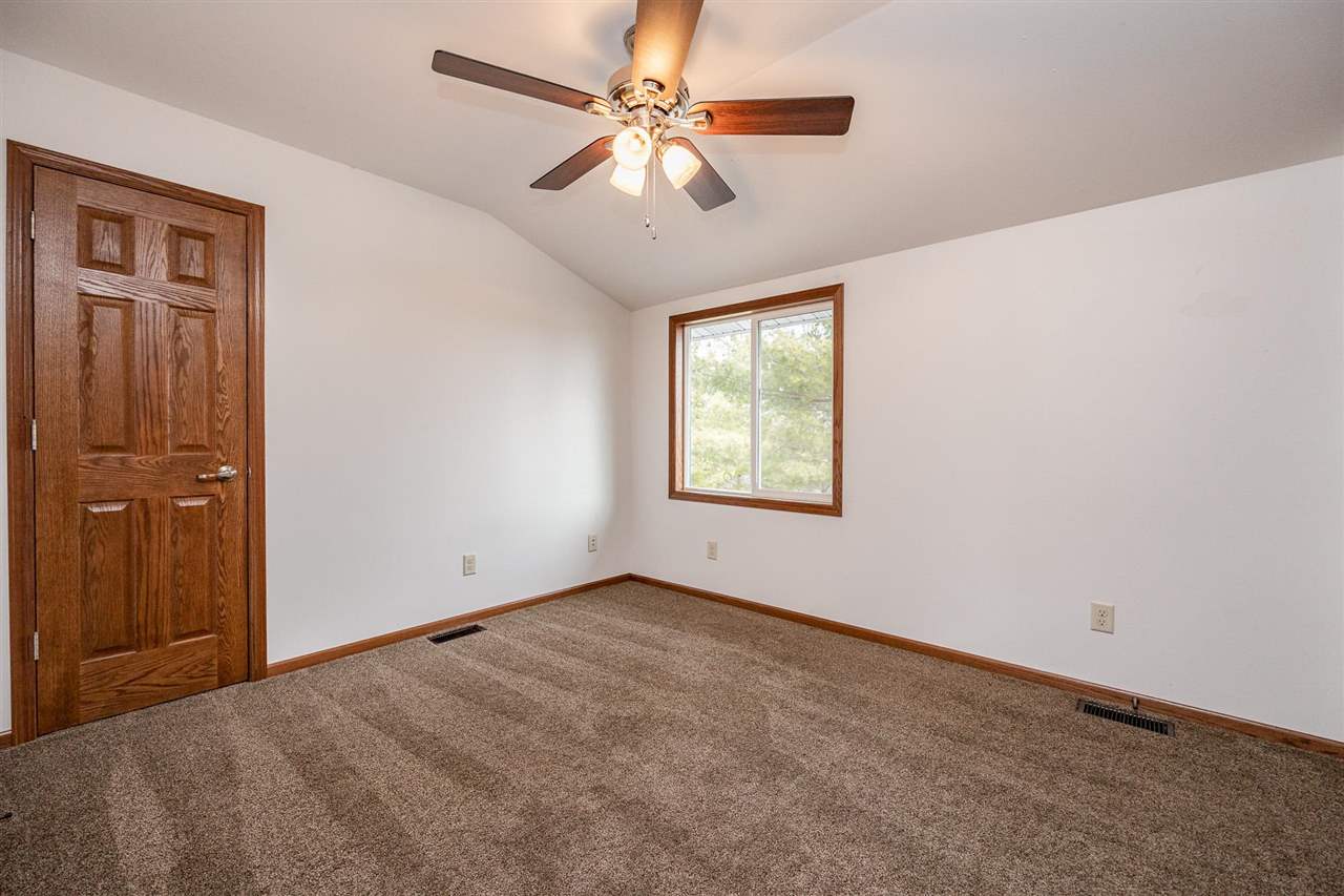 5241 Jenn Mill Road Southwest Riverside, IA 52327 - Photo 20 of 29 Gallery Image 20