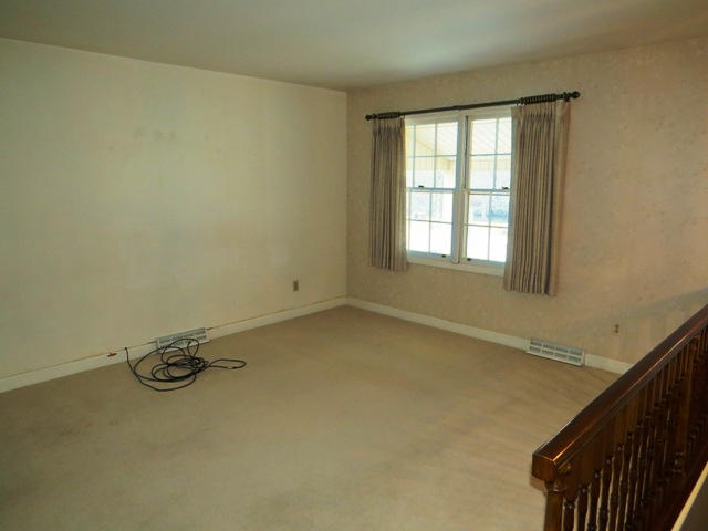 4492 The Great Road Fieldale, VA 24089 - Photo 12 of 40 LIVING ROOM