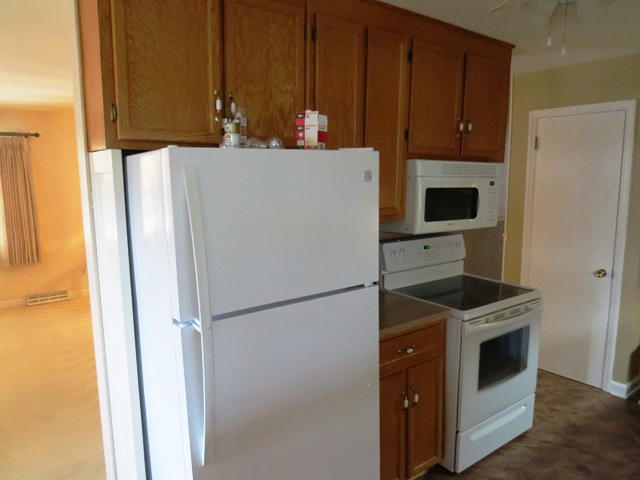 4492 The Great Road Fieldale, VA 24089 - Photo 19 of 40 KITCHEN