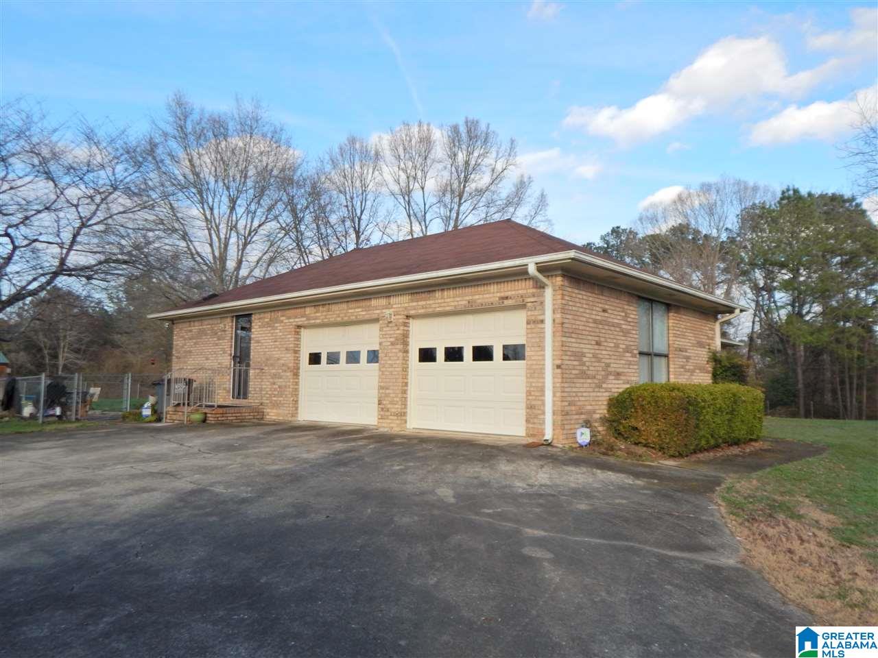 251 West Shugart Ridge Road Gardendale, AL 35071 - Photo 5 of 23