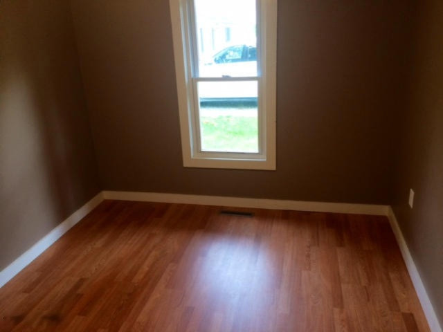 1487 Brooks Road South Muskegon, MI 49442 - Photo 9 of 15 BR 2