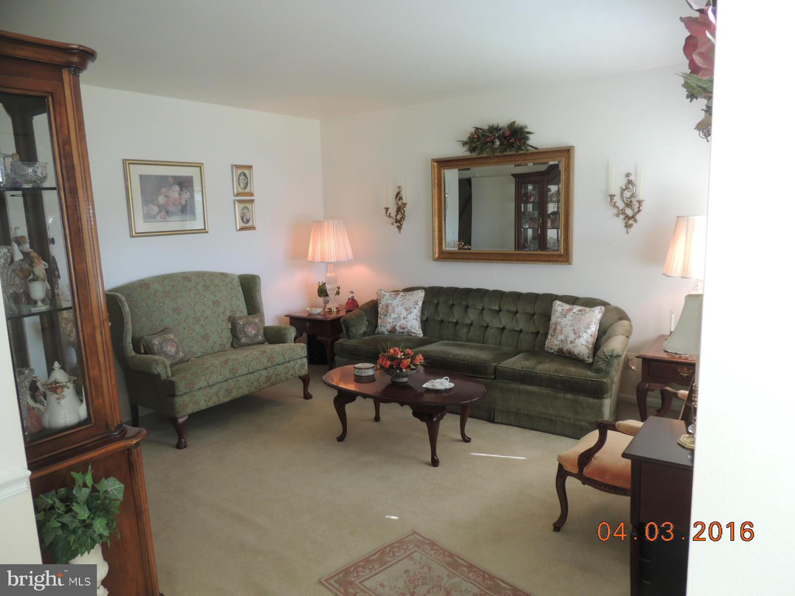 8206 Avondale Road Baltimore, MD 21234 - Photo 10 of 22 Living Room