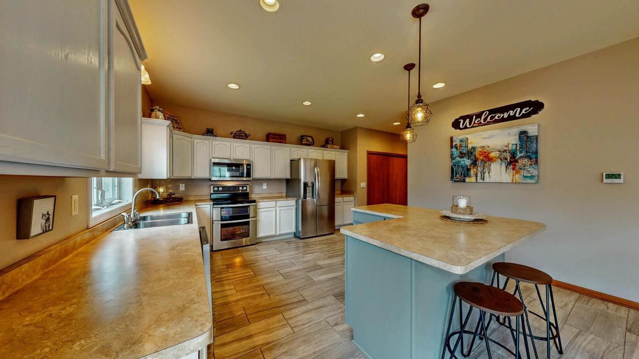 W6272 Apple Fort Atkinson, WI 53538 - Photo 15 of 89