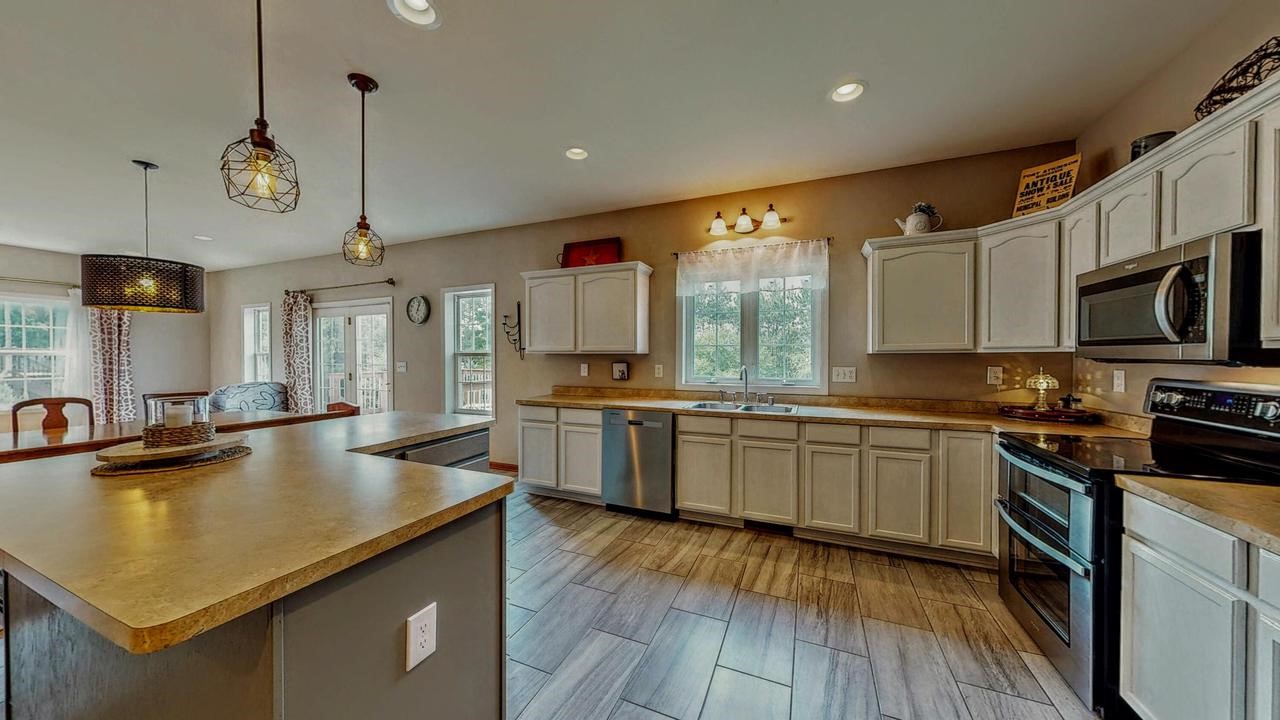 W6272 Apple Fort Atkinson, WI 53538 - Photo 20 of 89