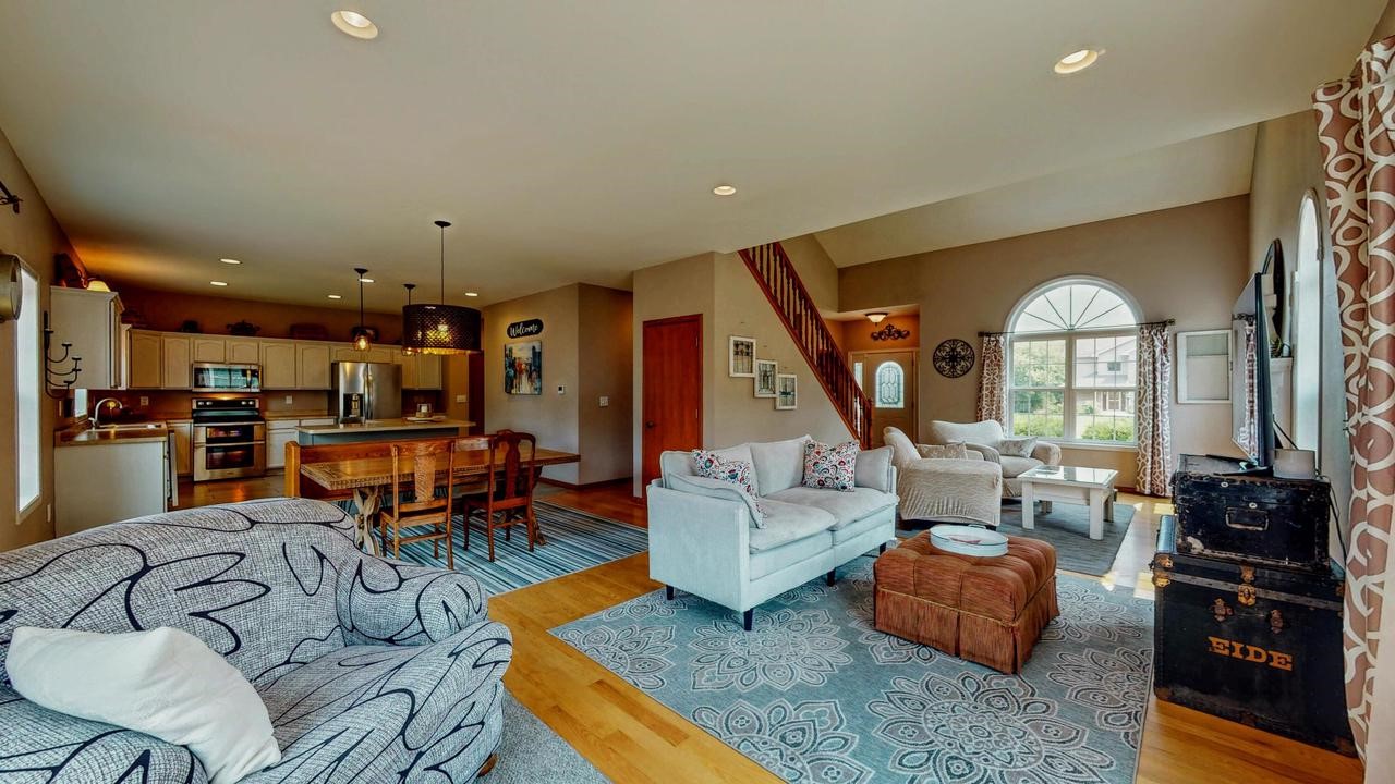 W6272 Apple Fort Atkinson, WI 53538 - Photo 7 of 89