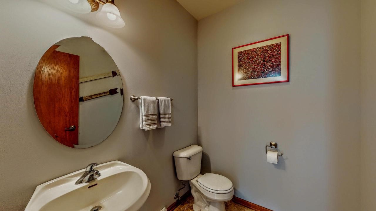 W6272 Apple Fort Atkinson, WI 53538 - Photo 10 of 89