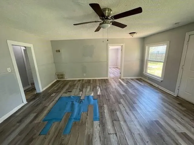 $64,900 | 6013 College Avenue, Kansas City, MO 64130