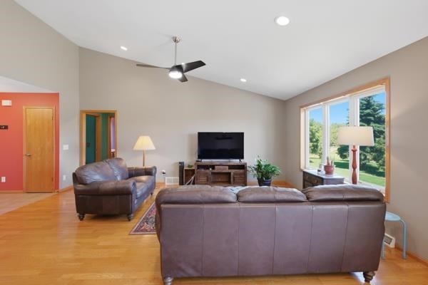 701 Rodefeld Way Madison, WI 53718 - Photo 5 of 41