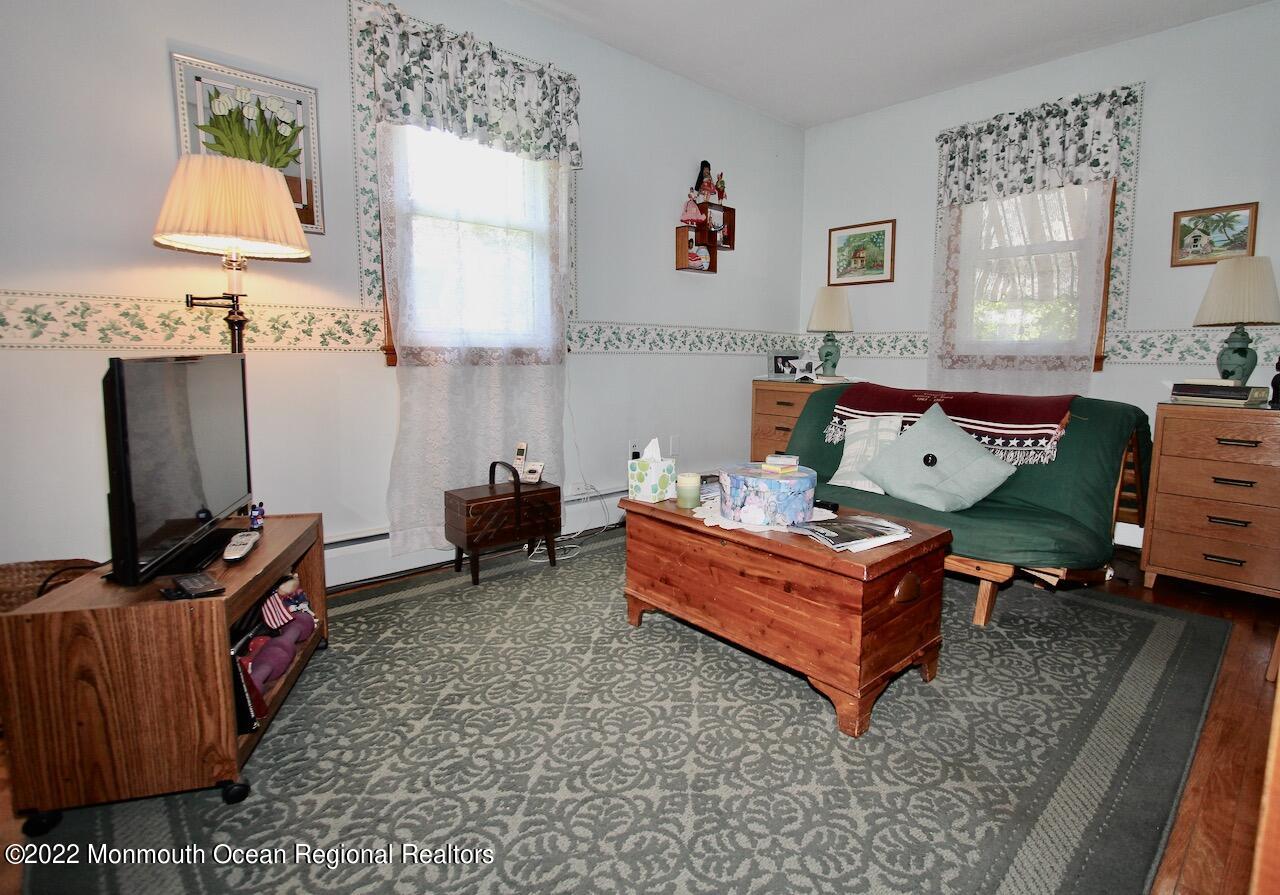 427 Couse Road Neptune Township, NJ 07753 - Photo 8 of 16 427 couse - 8