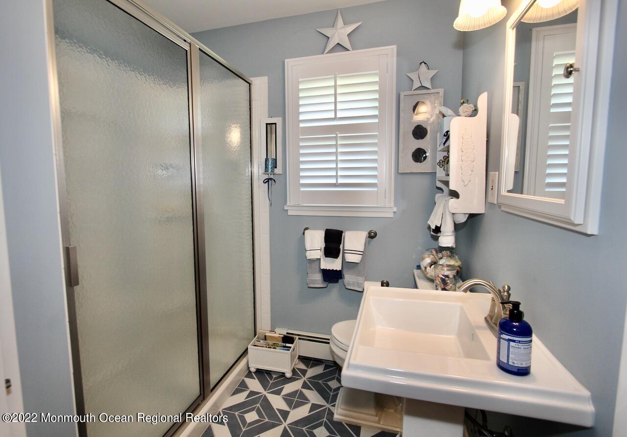 427 Couse Road Neptune Township, NJ 07753 - Photo 9 of 16 427 couse - 7