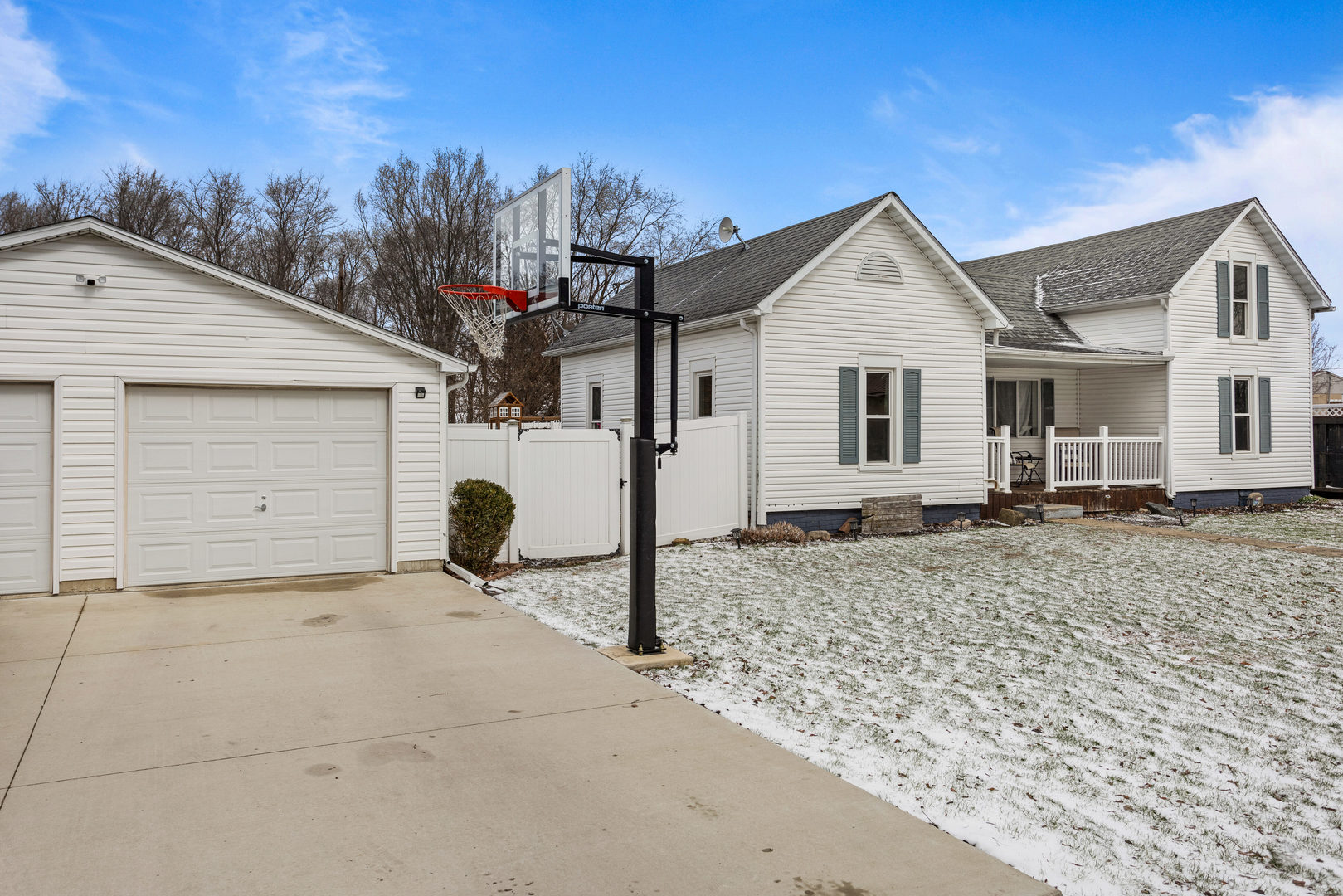 306 Shimp Road Milmine, IL 61855 - Photo 2 of 31 a view of a house with a patio