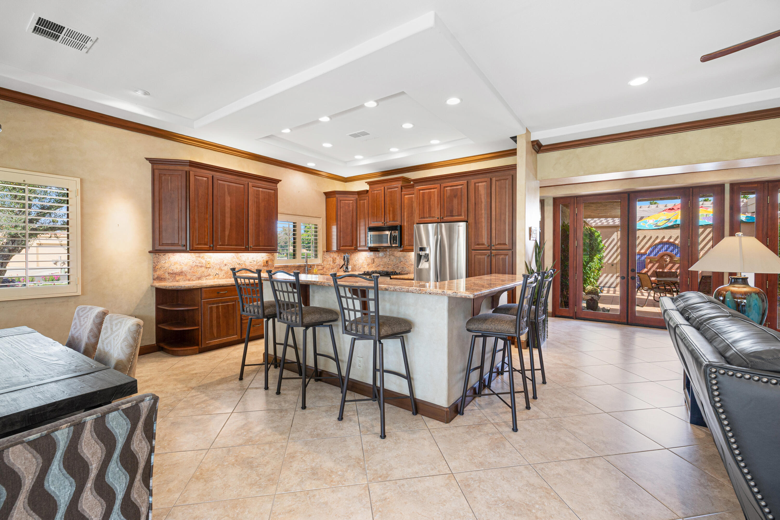 77745 Cherokee Road Indian Wells, CA 92210 - Photo 11 of 62 .