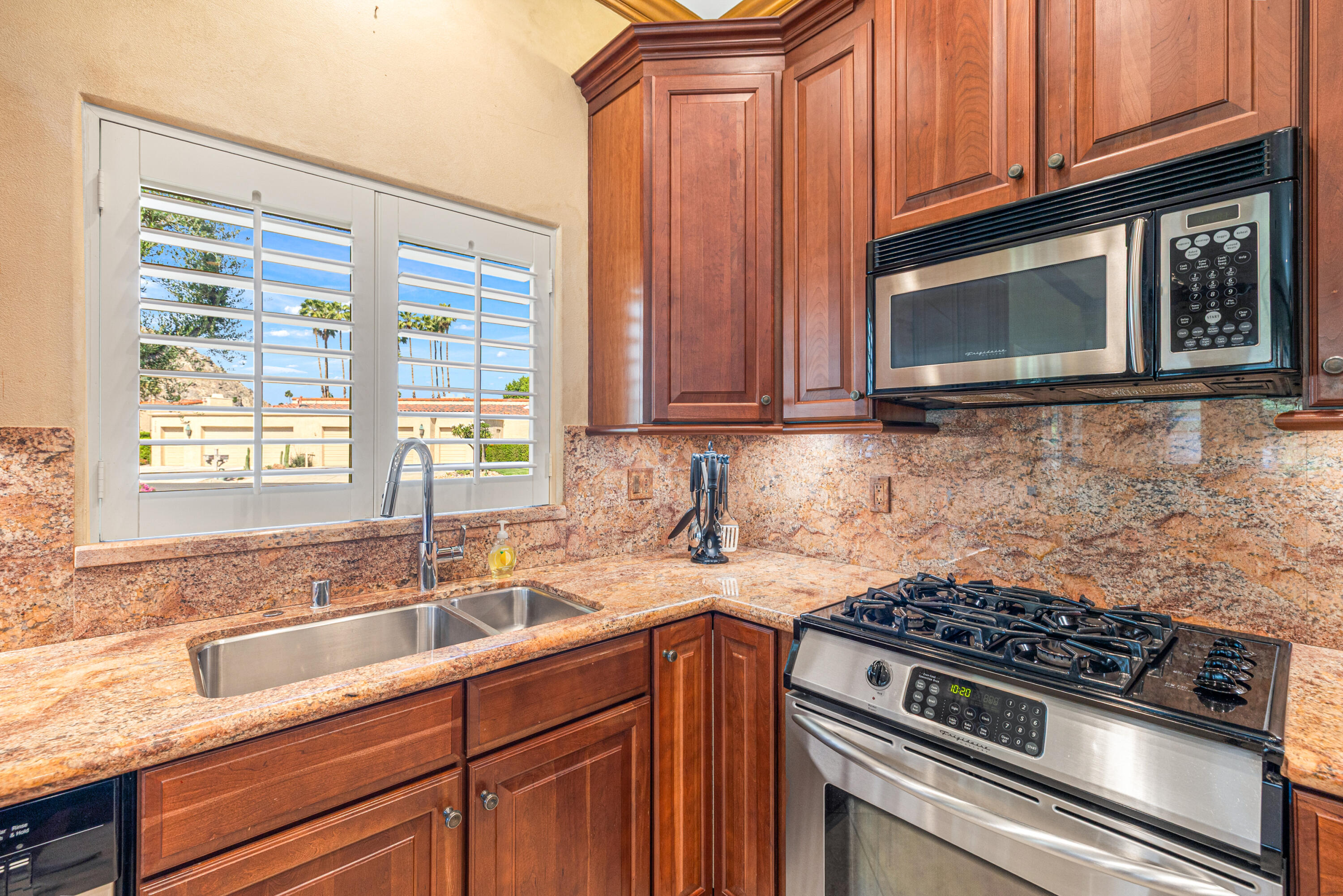 77745 Cherokee Road Indian Wells, CA 92210 - Photo 33 of 62 .