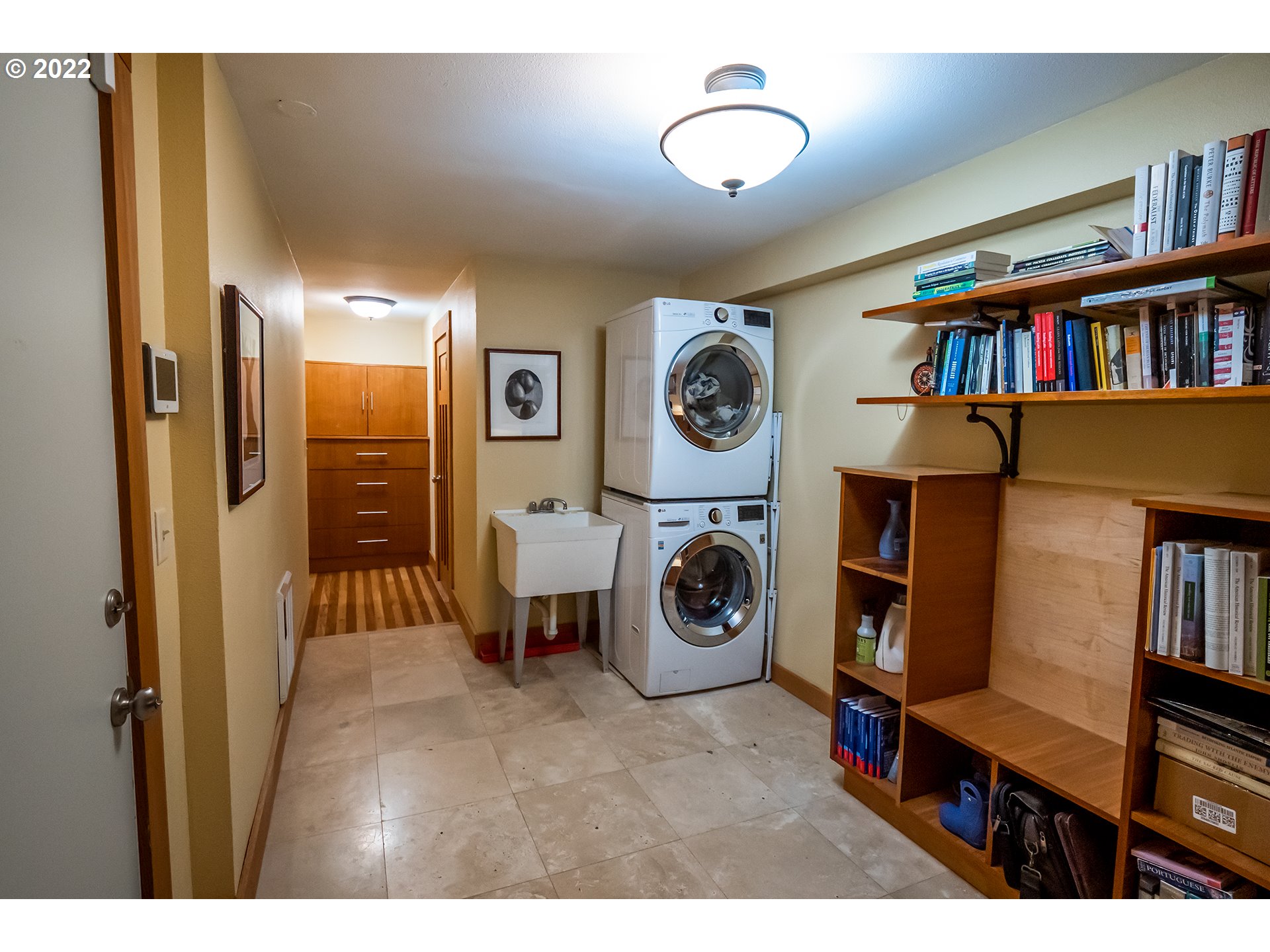2735 Spring Boulevard Eugene, OR 97403 - Photo 23 of 32 Gallery Image 23
