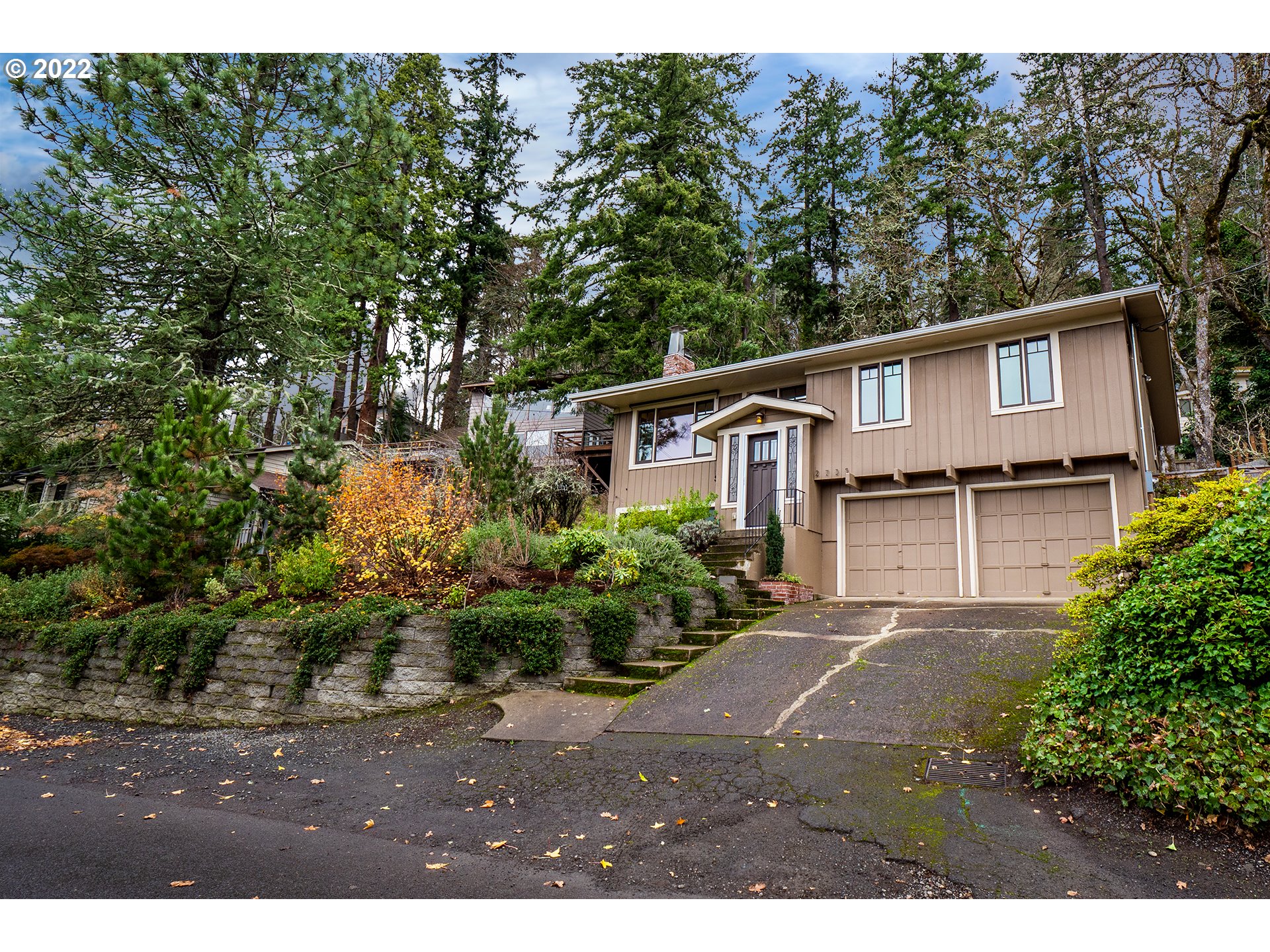 2735 Spring Boulevard Eugene, OR 97403 - Photo 24 of 32 Gallery Image 24