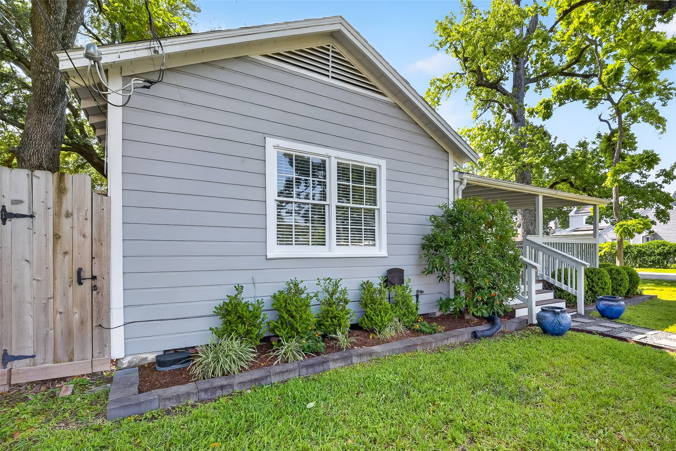 2019 Gostick Street Houston, TX 77008 - Photo 3 of 36