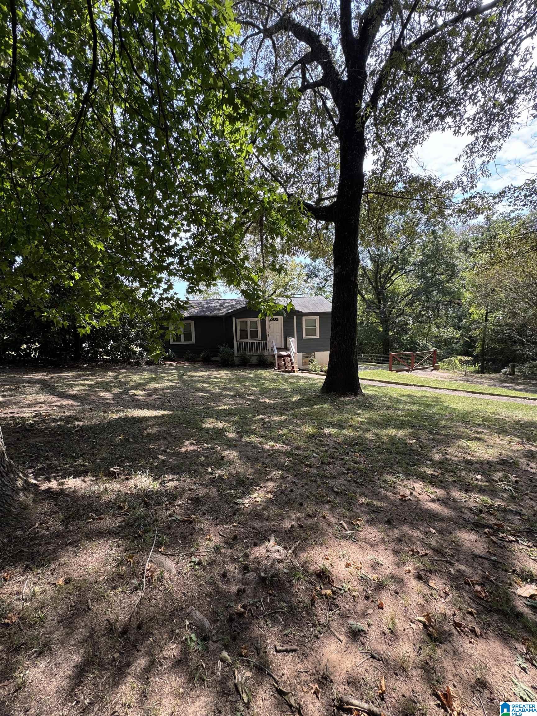 2011 Mountain View Road Birmingham, AL 35210 - Photo 4 of 45