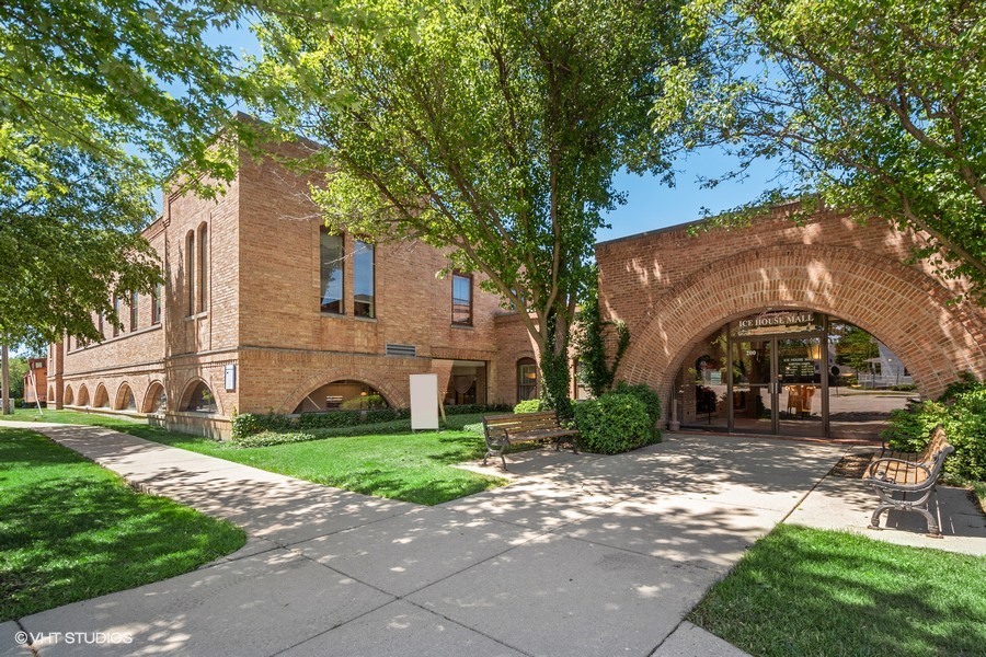 200 Applebee Street, Barrington, IL 60010 | Compass
