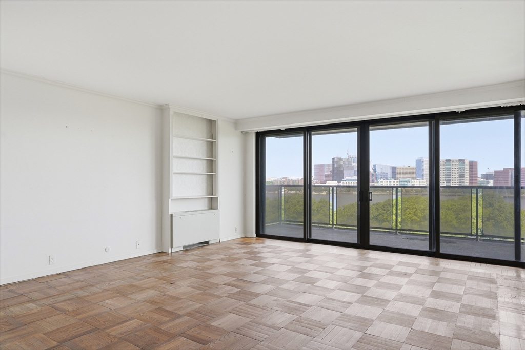 180 Beacon Street, Unit 8DE Boston, MA 02116 - Photo 3 of 31