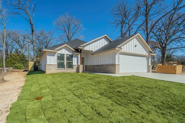 $220,000 | 6130 Aztec Drive, Mabank, TX 75156