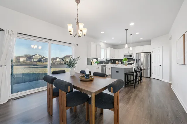 $799,900 | W139-n6328 Bridal Wreath Lane, Menomonee Falls, WI 53051